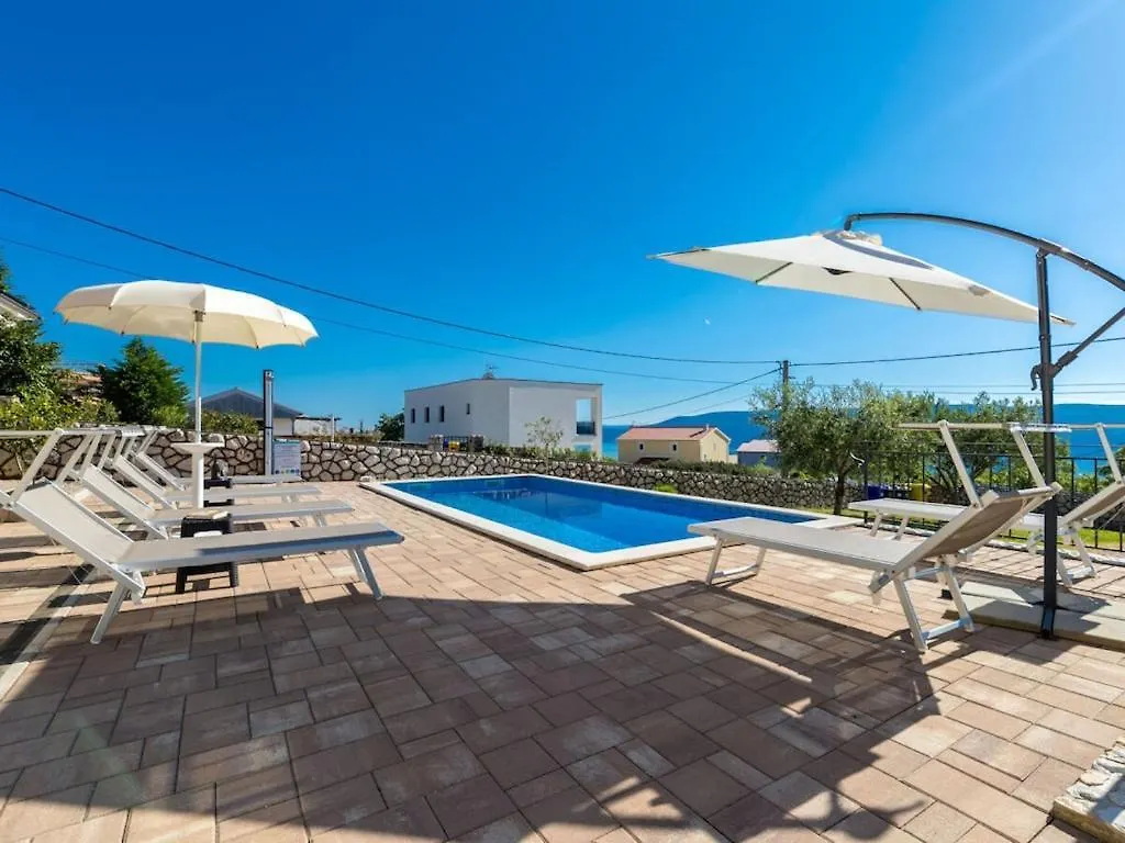 Villa David & Matej Comfortable Holiday Residence Krk Town 0*,  Croacia