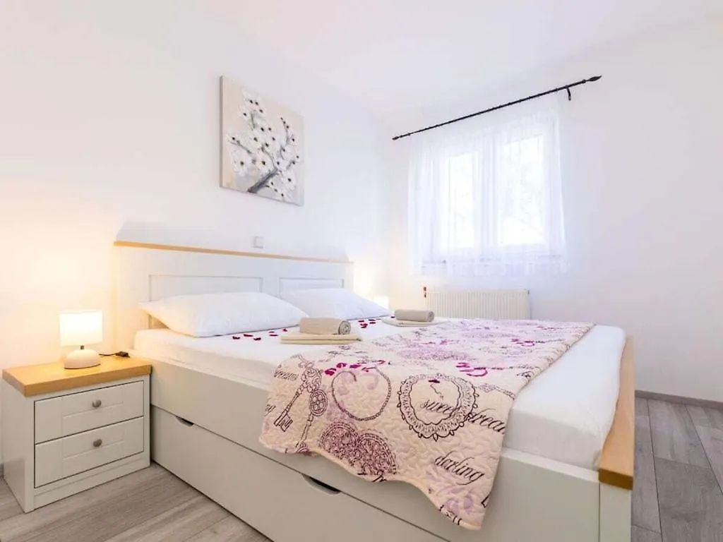 Villa David & Matej Comfortable Holiday Residence Krk Town Croacia
