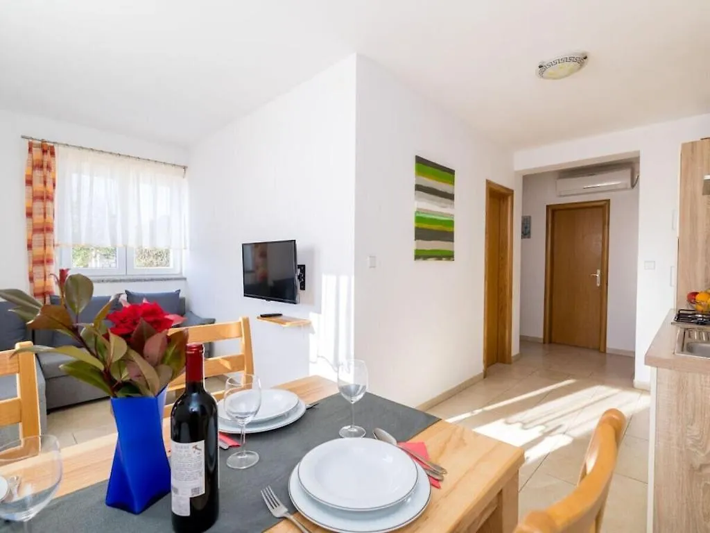 Villa David & Matej Comfortable Holiday Residence Krk Town Сasa de vacaciones